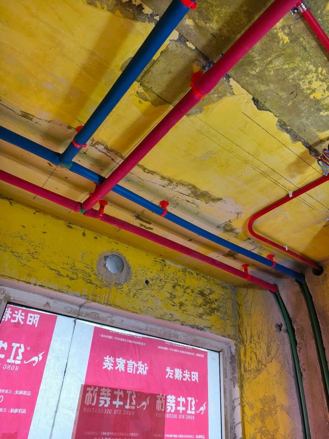 南京紅牛裝飾定期工地巡檢，以專業(yè)和熱情回饋每一份信任！09